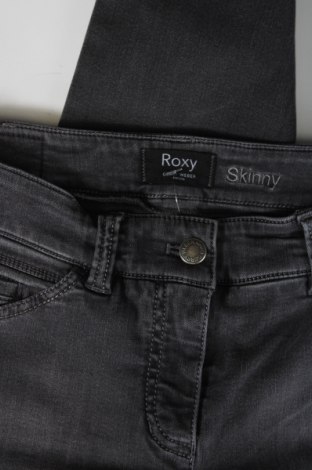 Dámske džínsy  Roxy, Veľkosť S, Farba Sivá, Cena  14,83 €