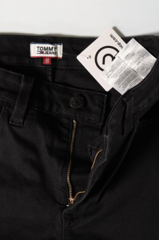 Дамски дънки Tommy Jeans, Размер S, Цвят Черен, Цена 43,93 лв.