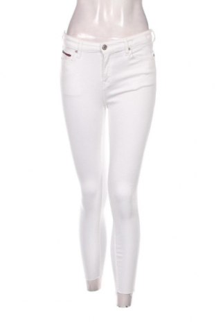 Дамски дънки Tommy Jeans, Размер S, Цвят Бял, Цена 57,30 лв.