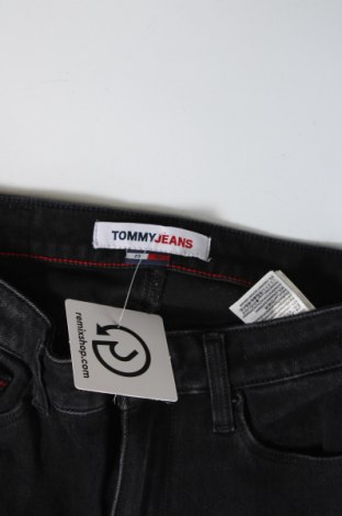 Damskie jeansy Tommy Jeans, Rozmiar XS, Kolor Czarny, Cena 610,92 zł