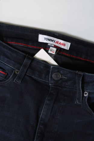Дамски дънки Tommy Jeans, Размер L, Цвят Син, Цена 57,30 лв.