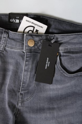 Dámske džínsy  Vero Moda, Veľkosť S, Farba Sivá, Cena  9,81 €