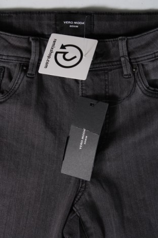 Damen Jeans Vero Moda, Größe S, Farbe Grau, Preis 9,11 €