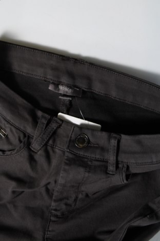 Damen Jeans Yessica, Größe S, Farbe Grau, Preis 3,43 €