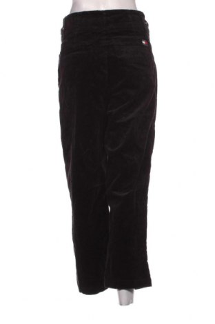 Дамски джинси Tommy Jeans, Размер M, Цвят Черен, Цена 43,93 лв.