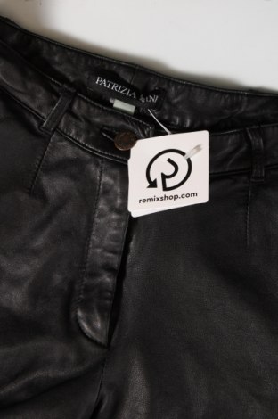 Дамски къс кожен панталон Patrizia Dini, Размер S, Цвят Черен, Цена 8,52 лв.