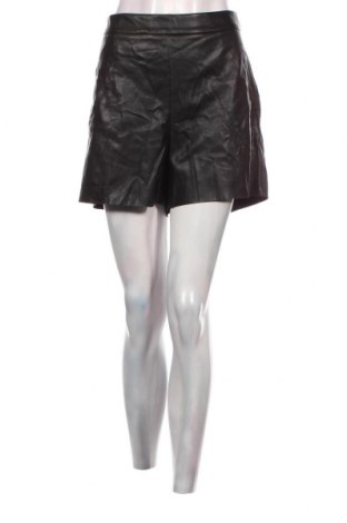 Γυναικείο κοντό δερμάτινο παντελόνι Promod, Μέγεθος XL, Χρώμα Μαύρο, Τιμή 7,43 €