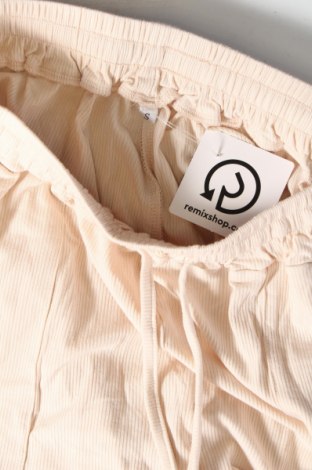 Дамски къс панталон, Размер S, Цвят Бежов, Цена 13,02 лв.