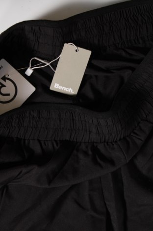 Γυναικείο κοντό παντελόνι Bench, Μέγεθος M, Χρώμα Μαύρο, Τιμή 6,31 €