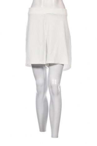 Дамски къс панталон Dorothy Perkins, Размер L, Цвят Бял, Цена 12,22 лв.