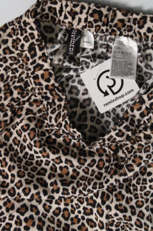 Γυναικείο κοντό παντελόνι H&M Divided, Μέγεθος XS, Χρώμα Πολύχρωμο, Τιμή 7,82 €