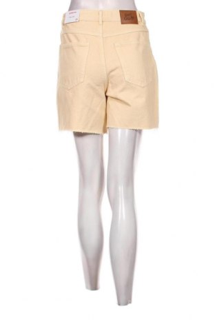 Damen Shorts Jennyfer, Größe M, Farbe Gelb, Preis € 15,98