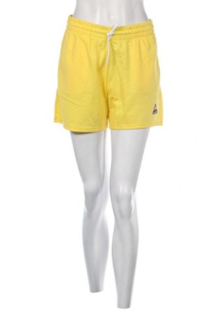 Дамски къс панталон Le Coq Sportif, Размер S, Цвят Жълт, Цена 25,50 лв.