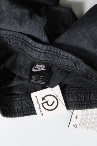 Дамски къс панталон Nike, Размер XS, Цвят Сив, Цена 43,20 лв.
