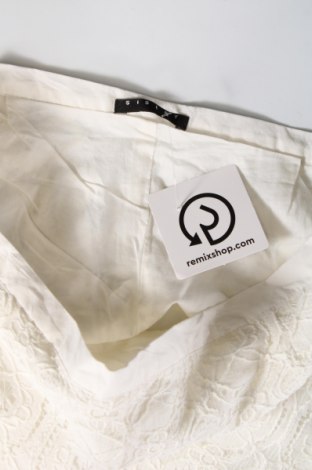 Γυναικείο κοντό παντελόνι Sisley, Μέγεθος S, Χρώμα Λευκό, Τιμή 14,85 €