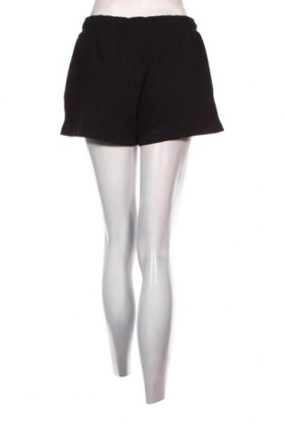 Γυναικείο κοντό παντελόνι Weekday, Μέγεθος S, Χρώμα Μαύρο, Τιμή 7,50 €