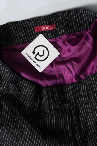 Дамски къс панталон Xx by Mexx, Размер M, Цвят Черен, Цена 10,80 лв.