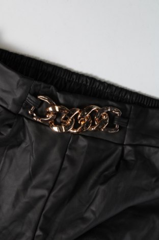 Γυναικείο παντελόνι δερμάτινο, Μέγεθος S, Χρώμα Μαύρο, Τιμή 3,77 €