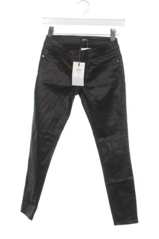 Γυναικείο παντελόνι δερμάτινο ONLY, Μέγεθος M, Χρώμα Μαύρο, Τιμή 27,84 €