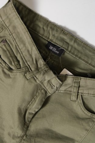 Pantaloni de femei, Mărime M, Culoare Verde, Preț 14,80 Lei