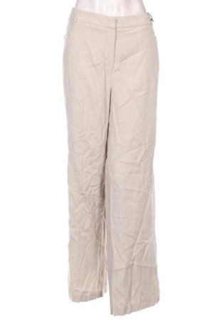 Дамски панталон C&A, Размер XL, Цвят Бежов, Цена 46,00 лв.