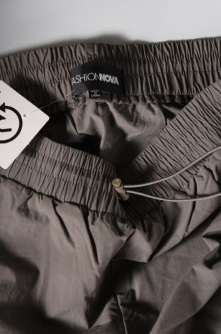 Дамски панталон Fashion nova, Размер M, Цвят Сив, Цена 30,00 лв.