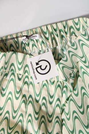 Дамски панталон Glamorous, Размер S, Цвят Зелен, Цена 87,00 лв.
