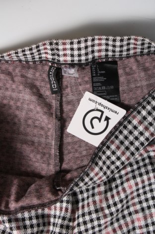 Дамски панталон H&M Divided, Размер L, Цвят Многоцветен, Цена 7,25 лв.