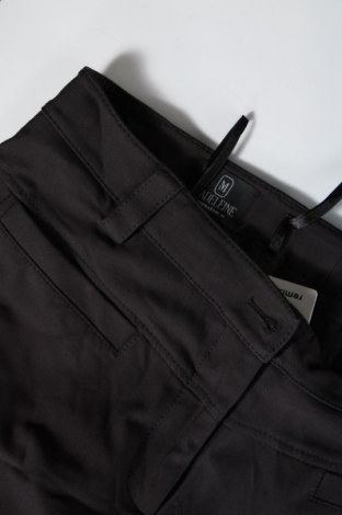 Дамски панталон Madeleine, Размер M, Цвят Черен, Цена 7,84 лв.