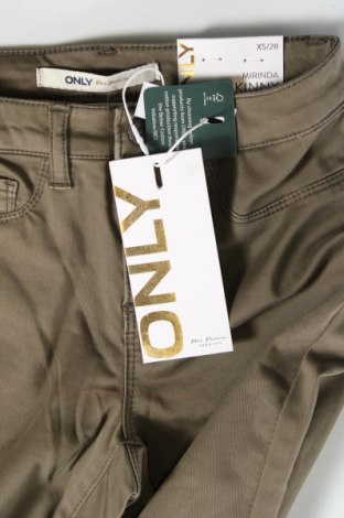 Дамски панталон ONLY, Размер XS, Цвят Зелен, Цена 11,88 лв.