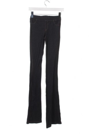 Дамски панталон Pull&Bear, Размер M, Цвят Син, Цена 12,42 лв.