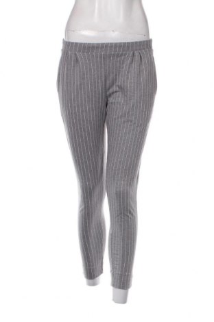 Pantaloni de femei Pull&Bear, Mărime S, Culoare Gri, Preț 17,17 Lei