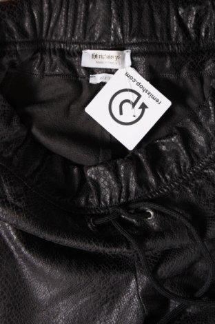 Дамски панталон Rich & Royal, Размер M, Цвят Черен, Цена 14,21 лв.