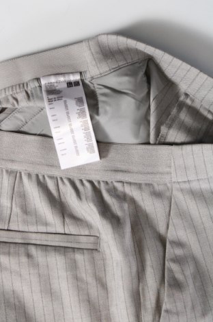Pantaloni de femei Uniqlo, Mărime S, Culoare Gri, Preț 19,08 Lei