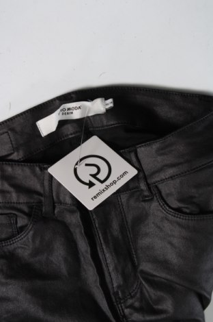 Дамски панталон Vero Moda, Размер XS, Цвят Черен, Цена 6,80 лв.