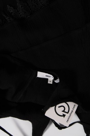 Γυναικείο αμάνικο μπλουζάκι About You, Μέγεθος M, Χρώμα Μαύρο, Τιμή 5,15 €