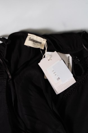 Γυναικείο αμάνικο μπλουζάκι Sinequanone, Μέγεθος M, Χρώμα Μαύρο, Τιμή 29,90 €