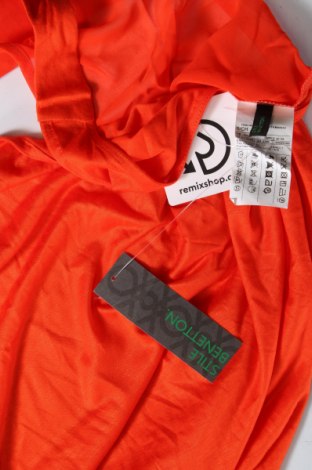 Damska koszulka na ramiączkach United Colors Of Benetton, Rozmiar S, Kolor Pomarańczowy, Cena 27,83 zł