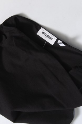 Γυναικείο αμάνικο μπλουζάκι Weekday, Μέγεθος S, Χρώμα Μαύρο, Τιμή 4,98 €