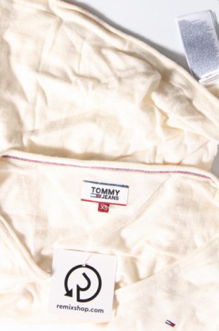 Дамски пуловер Tommy Jeans, Размер XS, Цвят Екрю, Цена 191,00 лв.