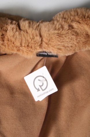 Дамско палто Tu, Размер S, Цвят Кафяв, Цена 51,60 лв.