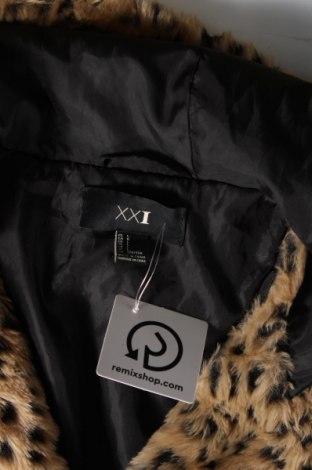 Дамско палто Forever 21, Размер L, Цвят Бежов, Цена 40,45 лв.