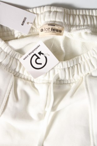 Damen Sporthose A Lot Less x About You, Größe XL, Farbe Weiß, Preis 44,85 €