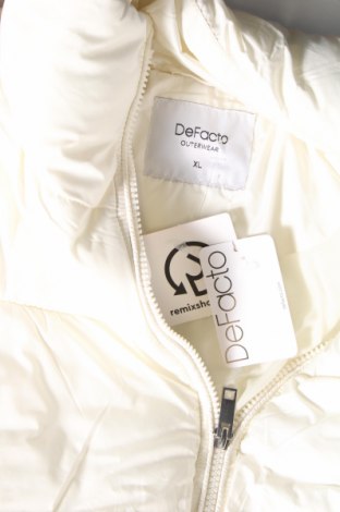 Γυναικείο μπουφάν Defacto, Μέγεθος XL, Χρώμα Εκρού, Τιμή 32,74 €