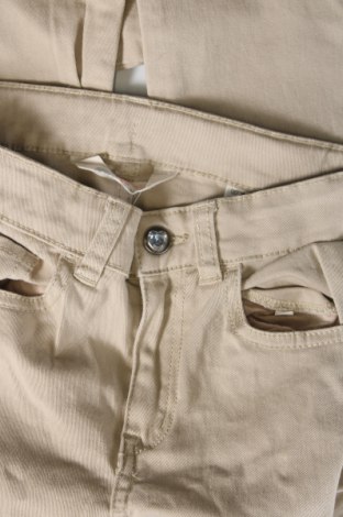 Детски панталон H&M, Размер 6-7y/ 122-128 см, Цвят Бежов, Цена 22,00 лв.