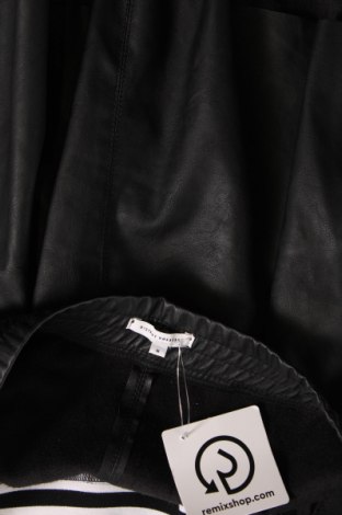 Δερμάτινη φούστα Distrikt Norrebro, Μέγεθος M, Χρώμα Μαύρο, Τιμή 3,59 €