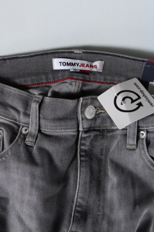 Мъжки дънки Tommy Jeans, Размер S, Цвят Сив, Цена 57,30 лв.