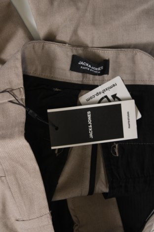 Ανδρικό κοντό παντελόνι Jack & Jones, Μέγεθος S, Χρώμα  Μπέζ, Τιμή 9,47 €