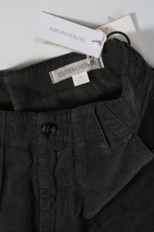 Pantaloni scurți de bărbați Outerknown, Mărime S, Culoare Gri, Preț 202,30 Lei