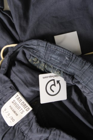 Ανδρικό κοντό παντελόνι Pull&Bear, Μέγεθος S, Χρώμα Μπλέ, Τιμή 8,25 €
